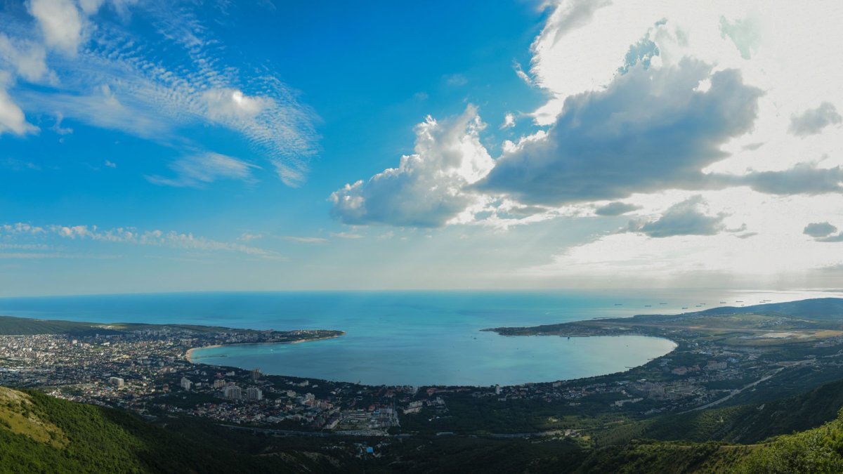 Геленджикская бухта панорама