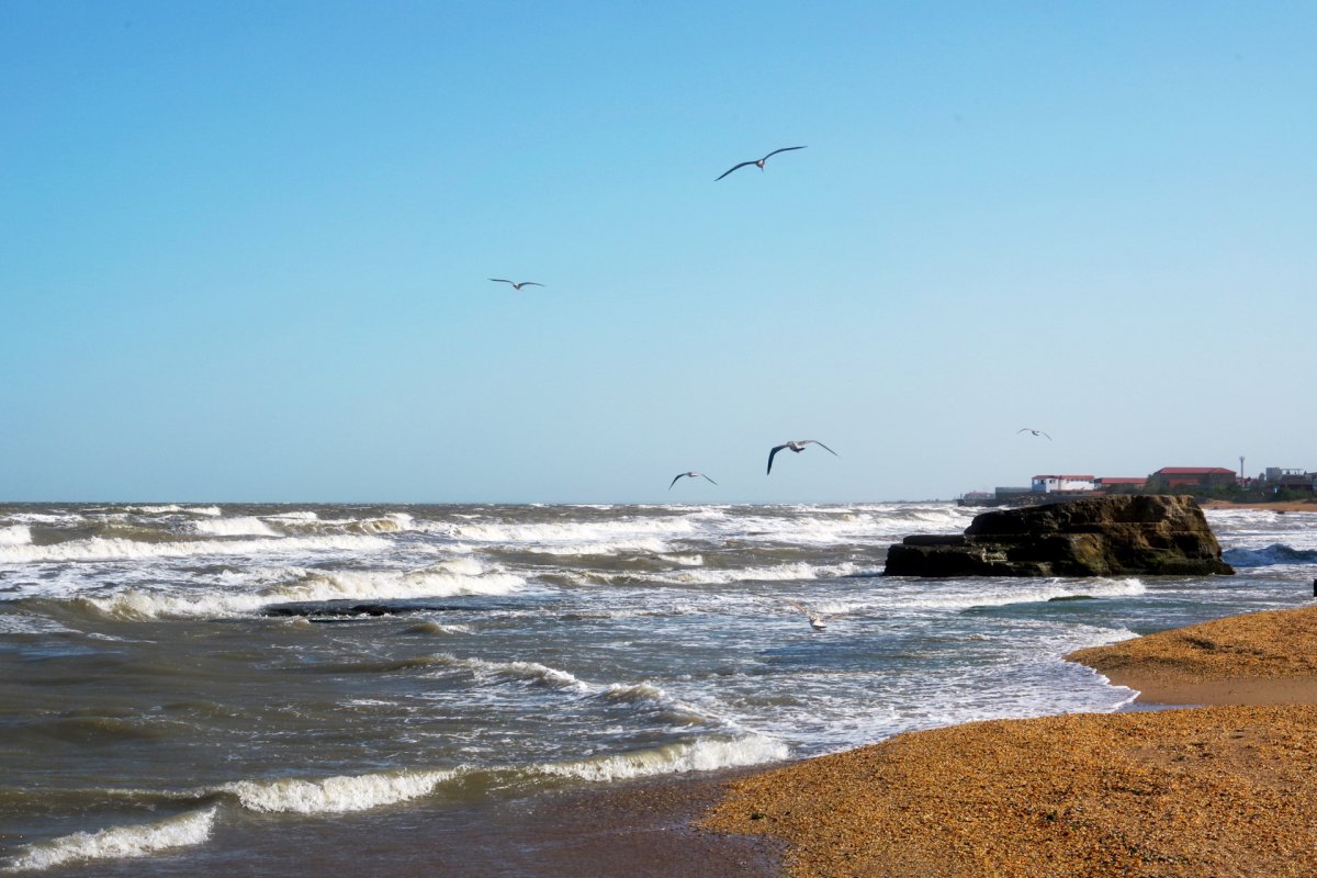 Каспийское море пляж Дербент