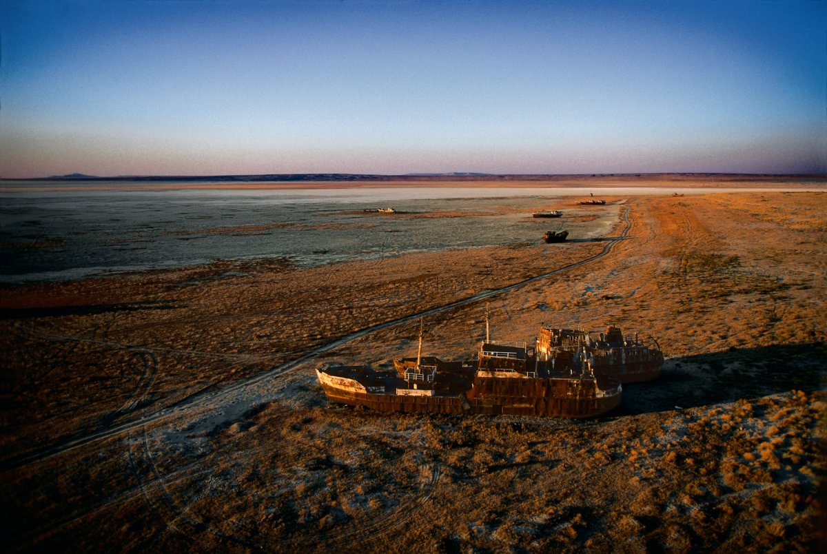 Высохшее Аральское море