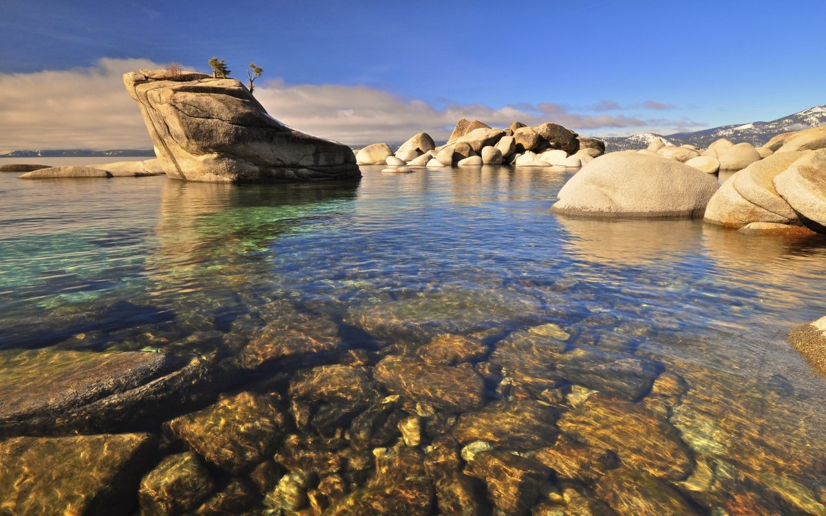 Прозрачная вода море