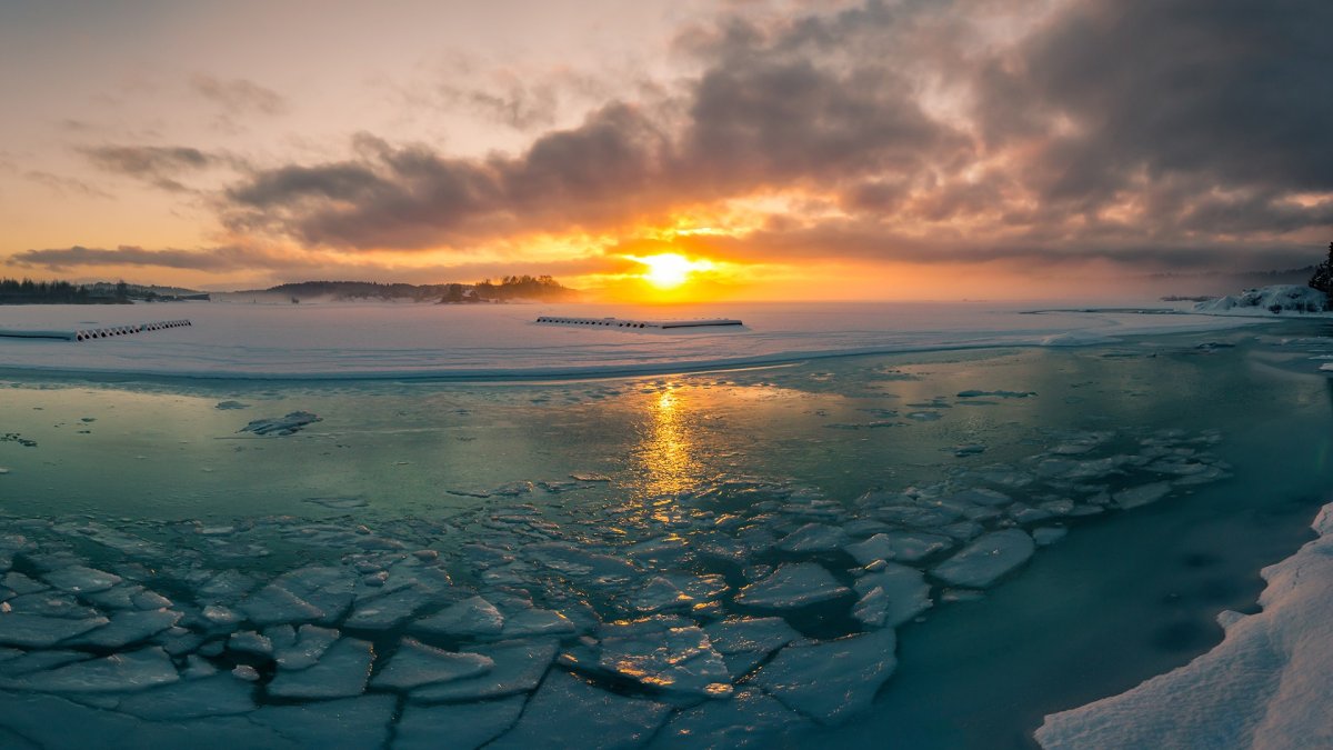 Зима солнце море