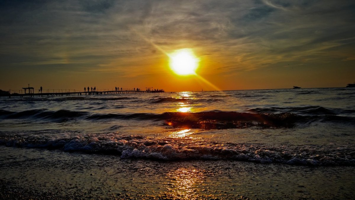 Закат чернок море АНПА
