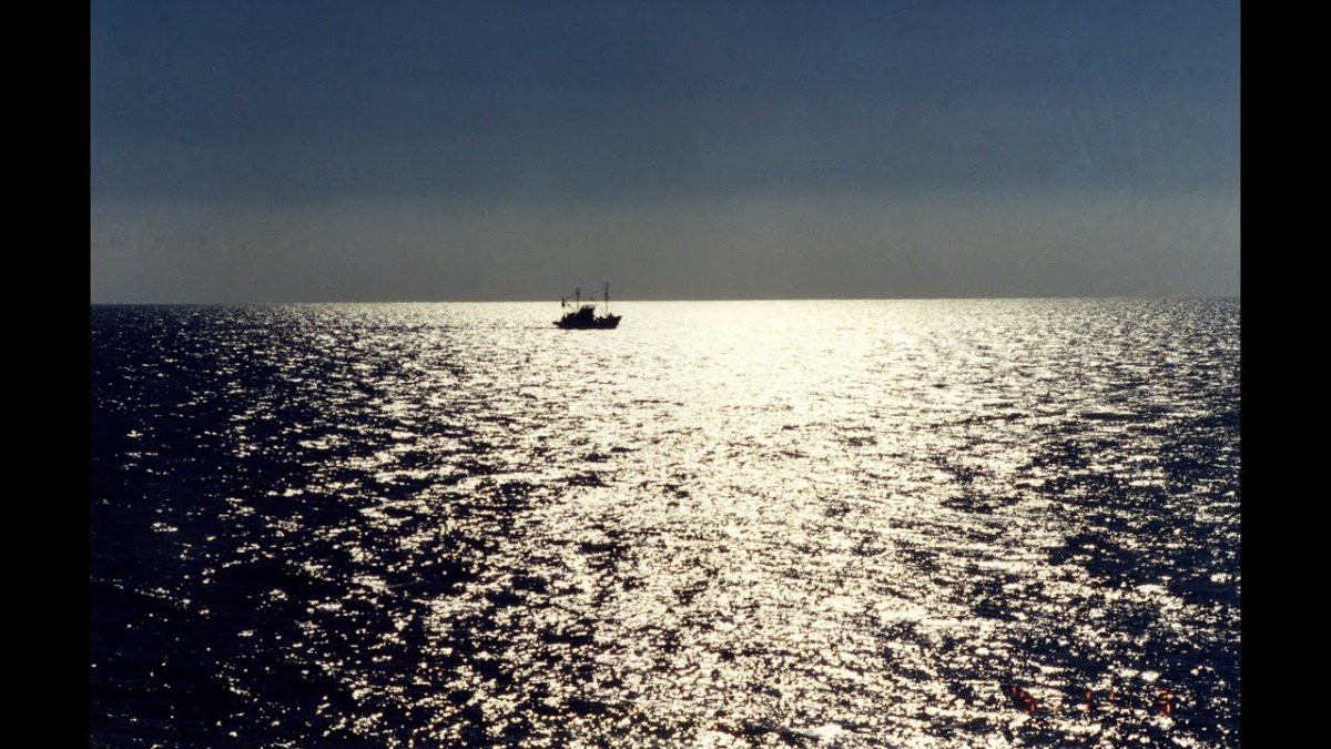 Безмолвное море Лазурное море