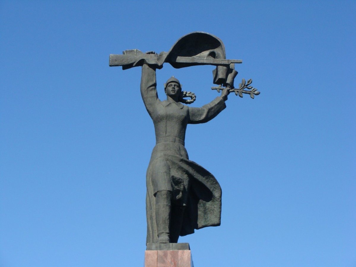 Памятник героям гражданской войны в Орле