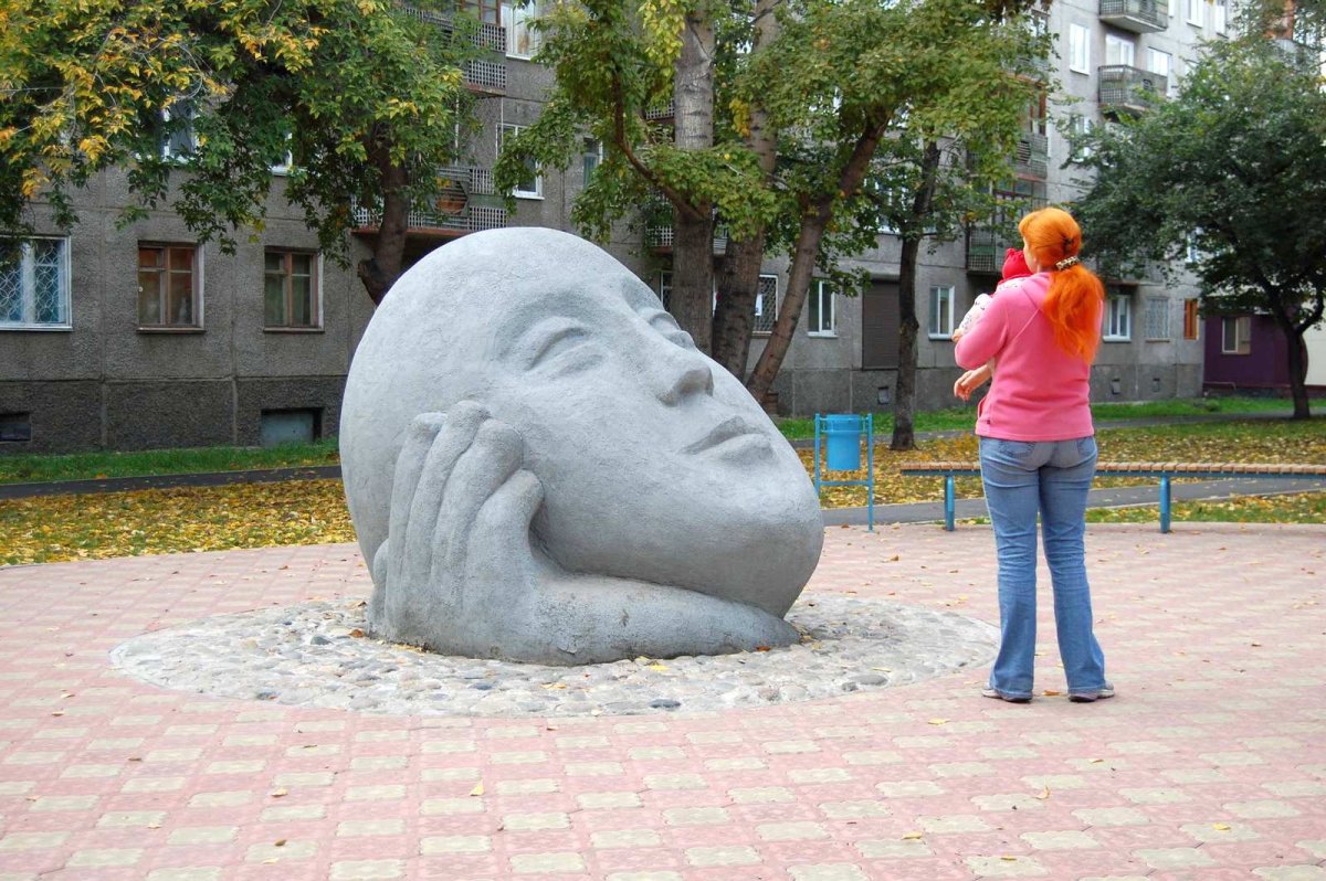 Памятник маленькому принцу в Абакане