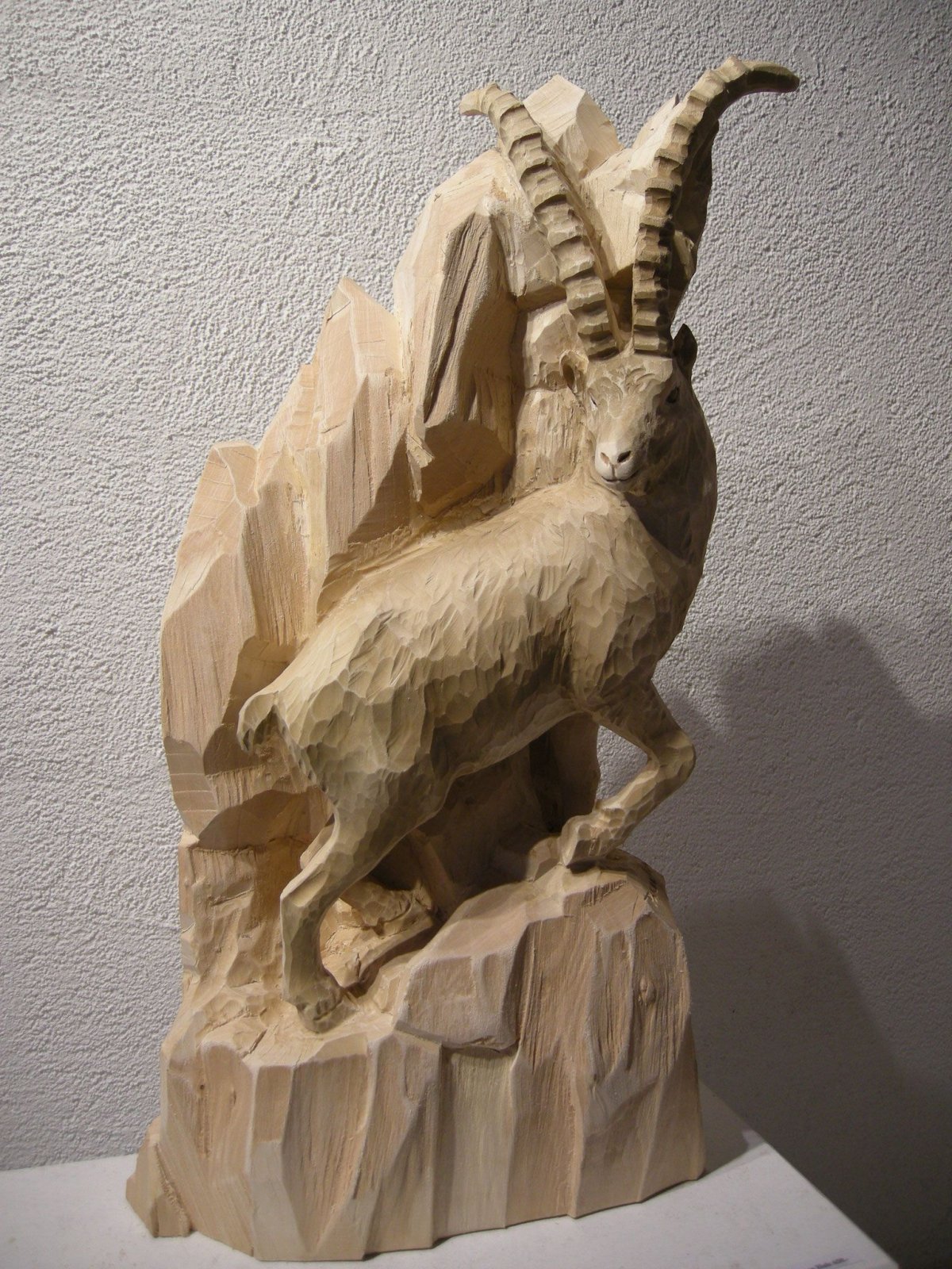 Скульптура козы