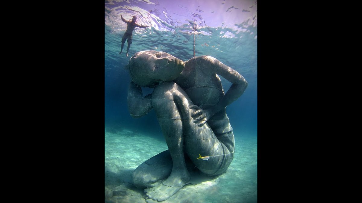 Скульптура вода