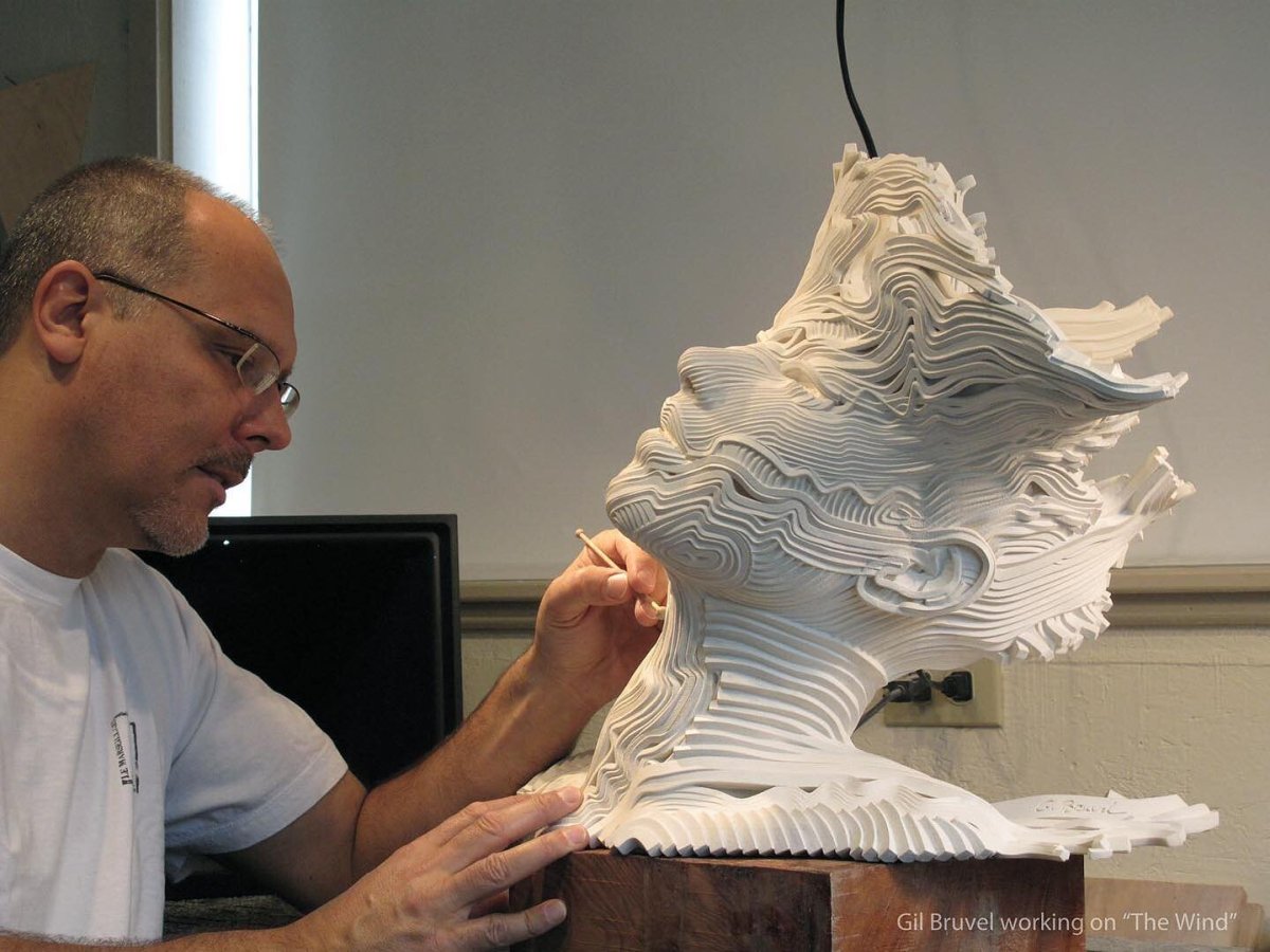 Скульптор Gil Bruvel