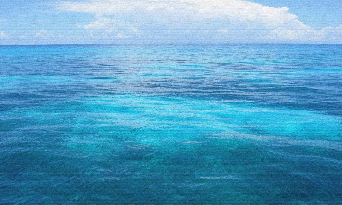 Голубое море