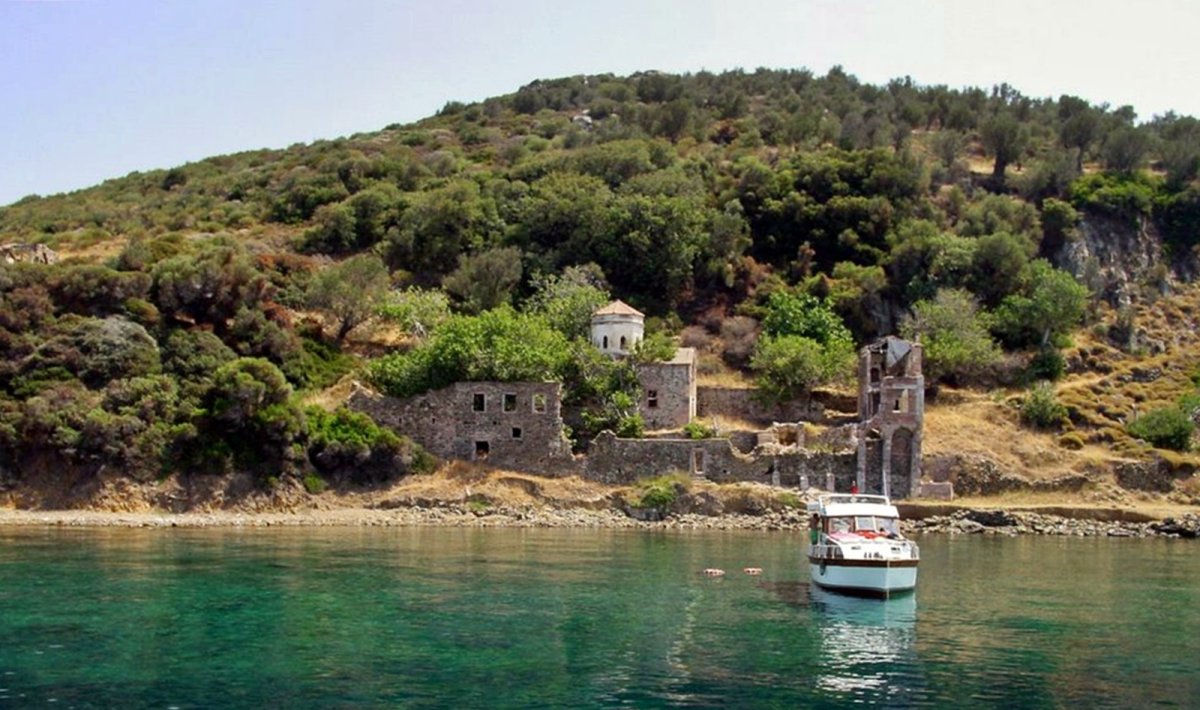 Alibey Island