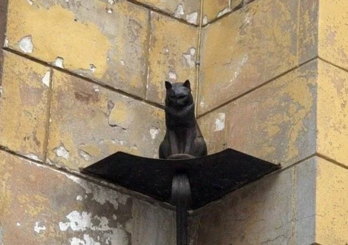 Памятник котам блокадного Ленинграда