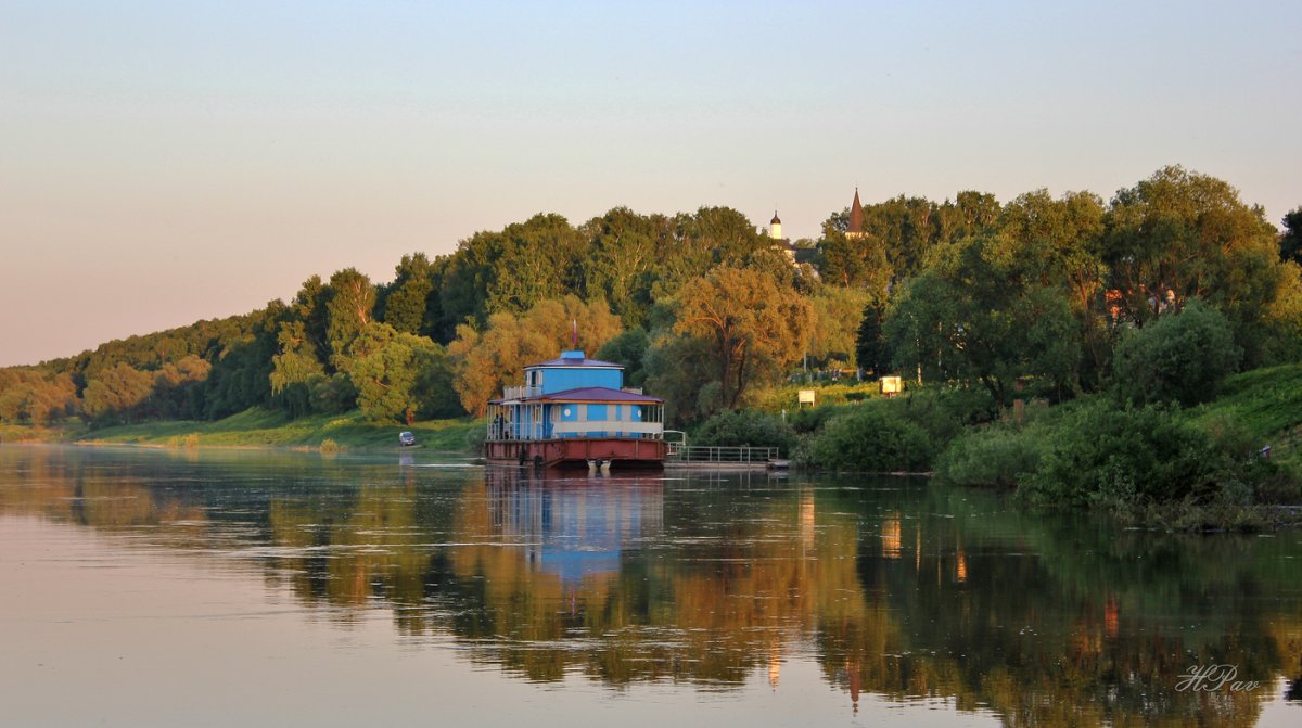 Берег реки Таруса