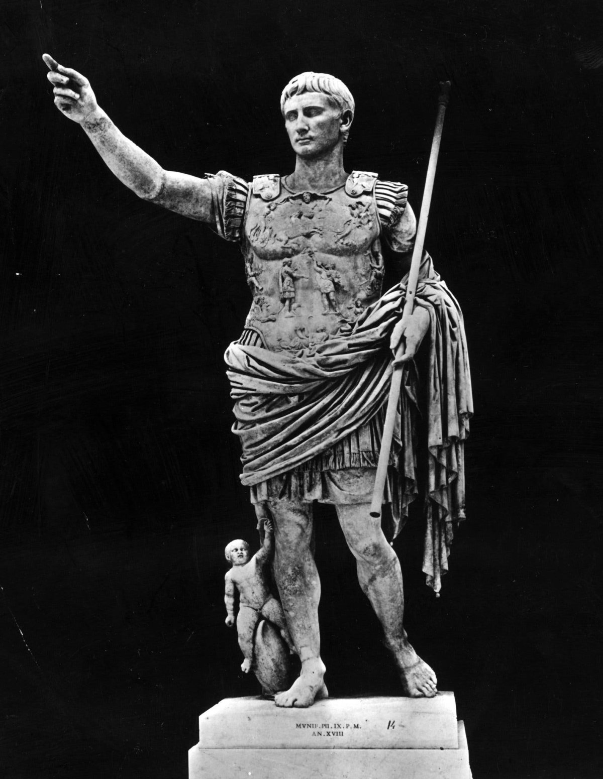 Julius Caesar Statue
