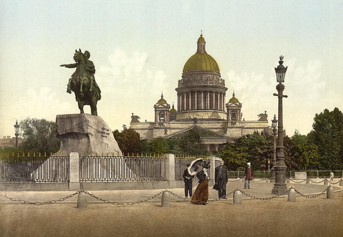 Исаакиевский собор и медный всадник в Санкт-Петербурге