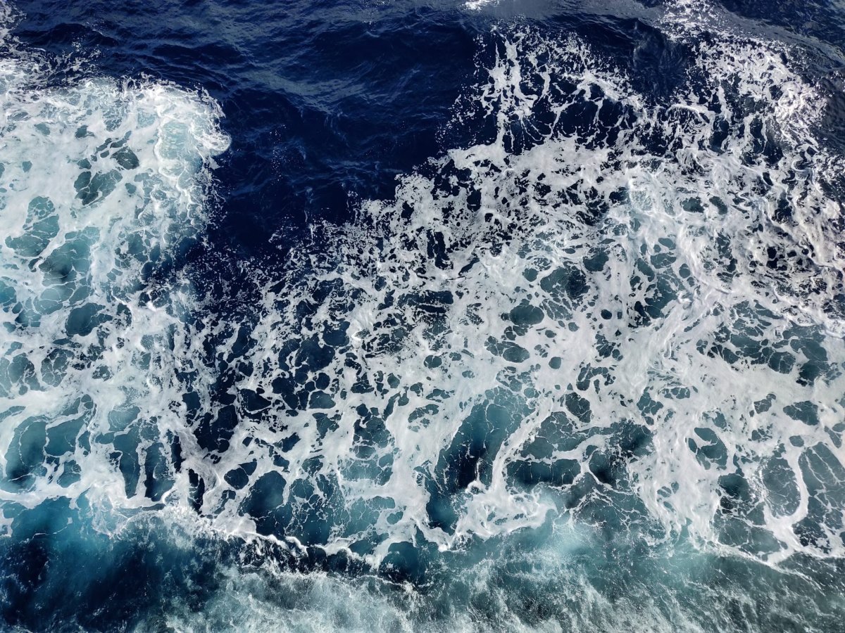 Море вода