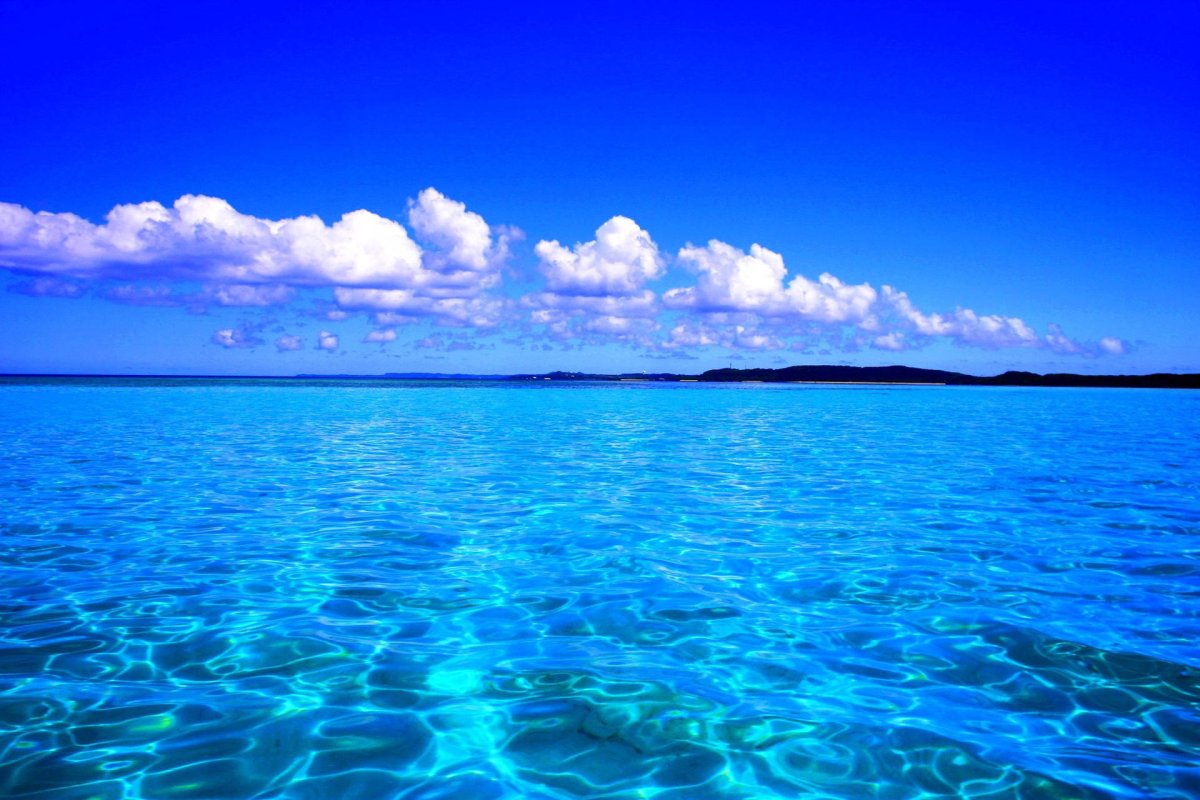 Прозрачное море