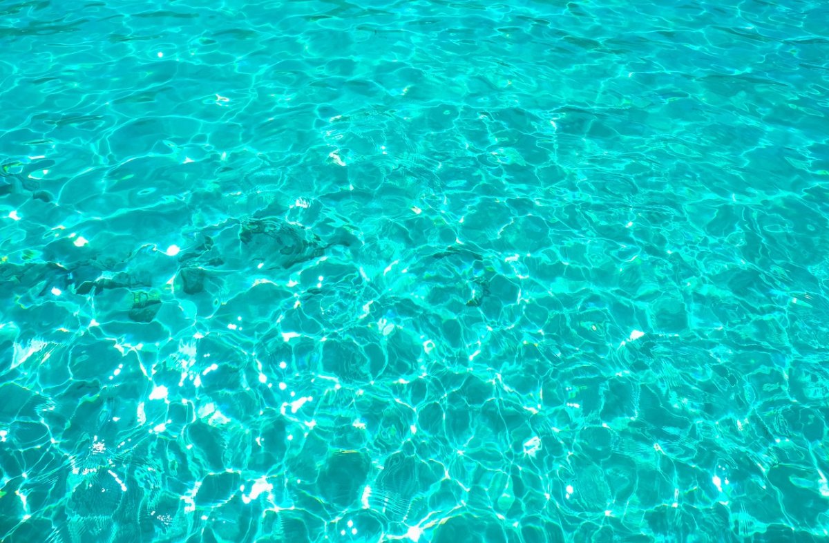 Бирюзовая вода море