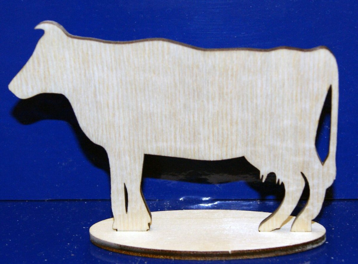 Корова из фанеры