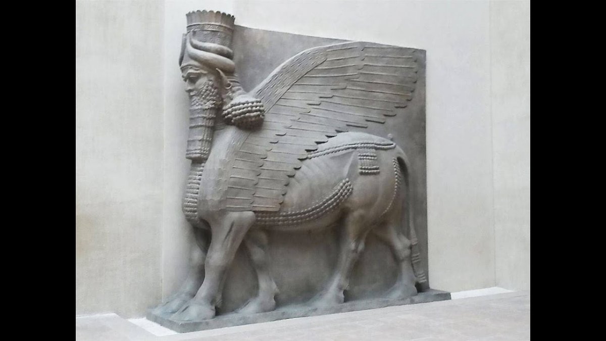 Крылатый бык. Шеду Лувр. Шеду Ассирия. Крылатый бык Шеду. Шеду Вавилон.