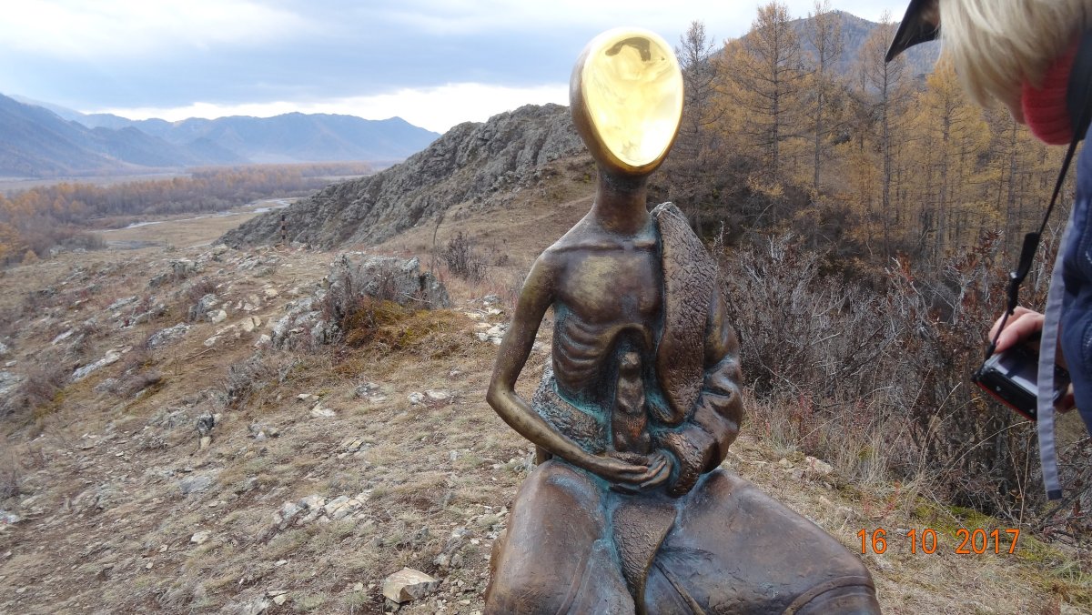 Памятник суслику горный Алтай