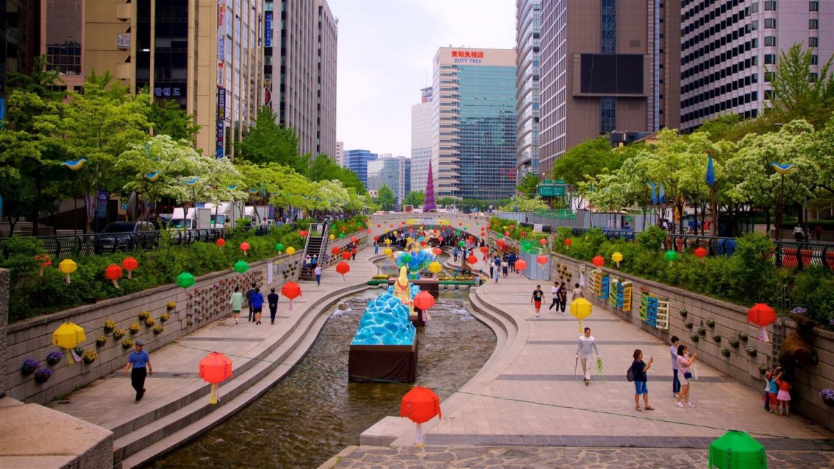 Ручей Cheonggyecheon Сеул