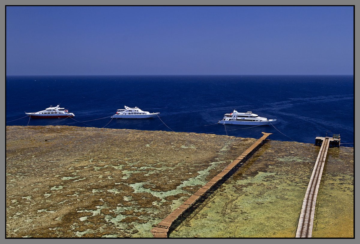 Остров Зебергед в Красном море