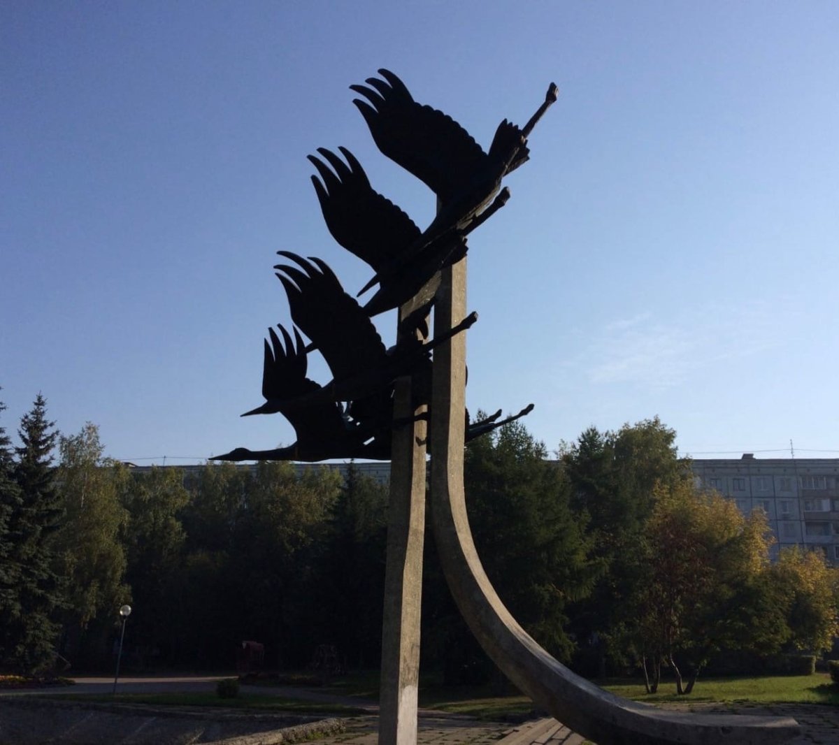 Скульптура Журавли Кемерово