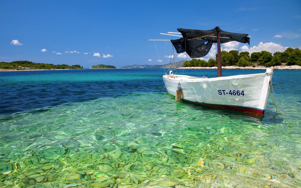 Прозрачная вода море