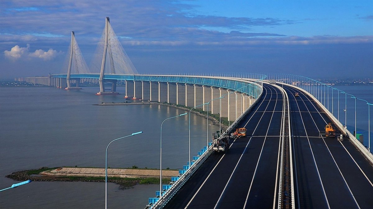 Мост в Шанхае через Янцзы
