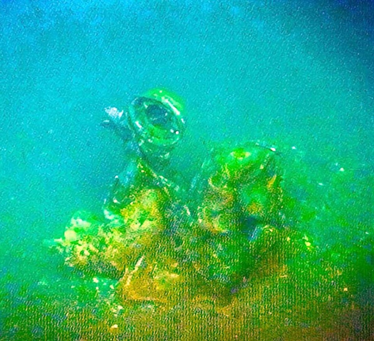 На дне Каспийского моря
