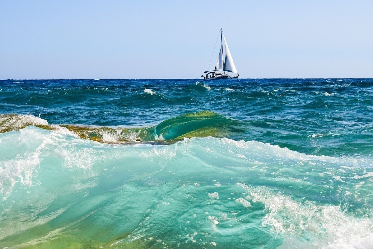 Море прозрачная волна