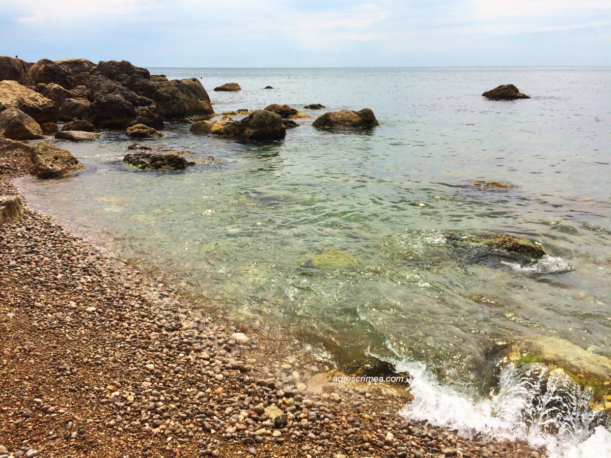 Каменистый берег Крыма