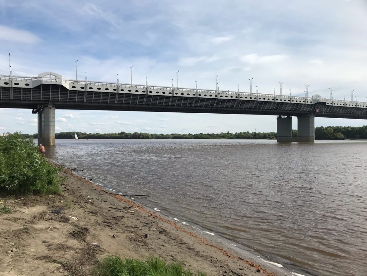 Мост над рекой Омь в Омске