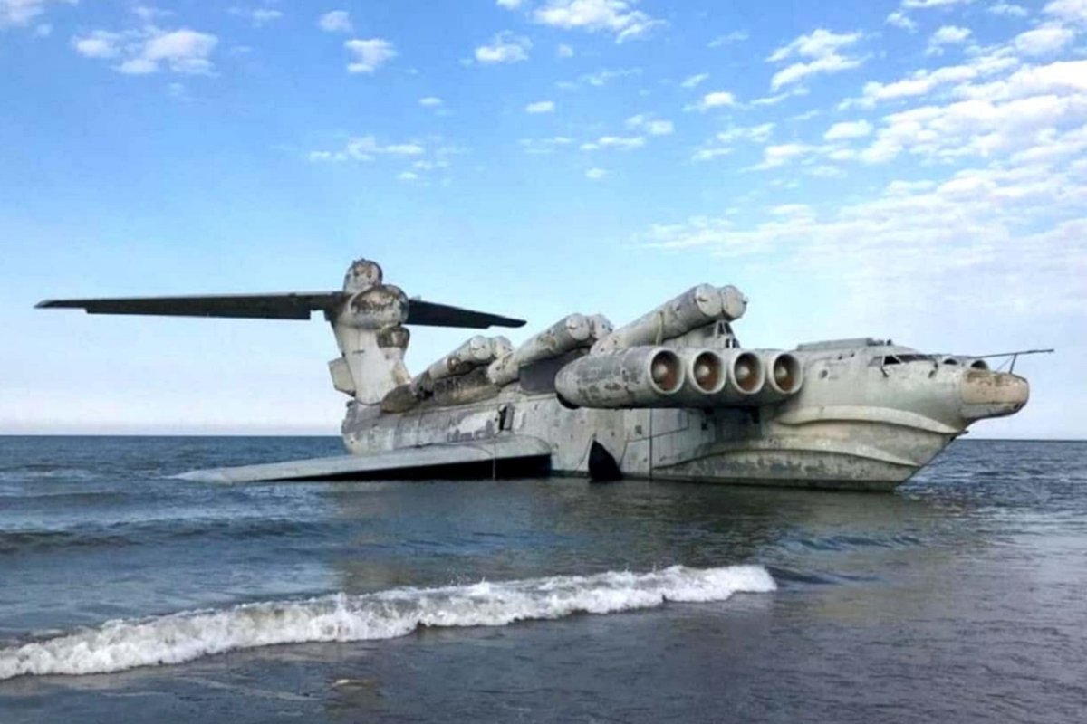Корабль экраноплан Лунь