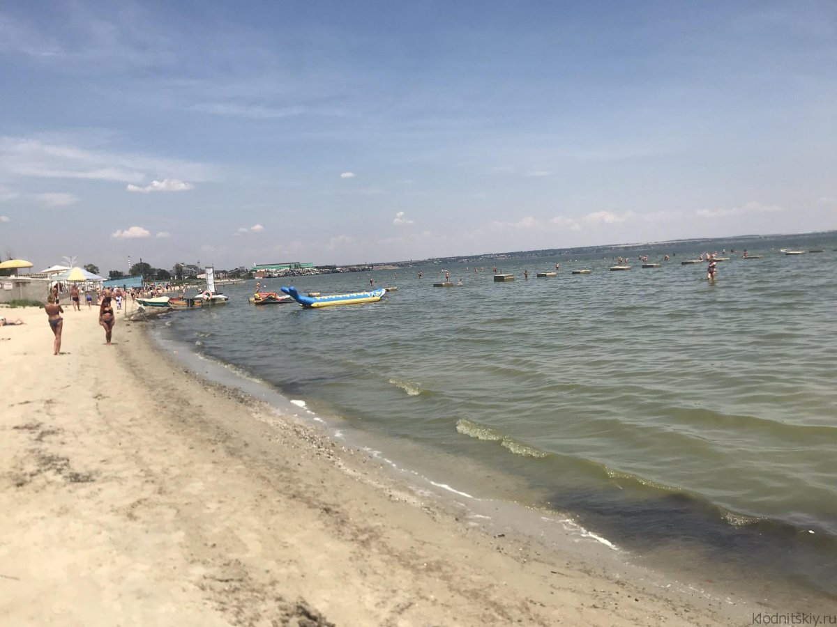 Пляж в Таганроге на Азовском море