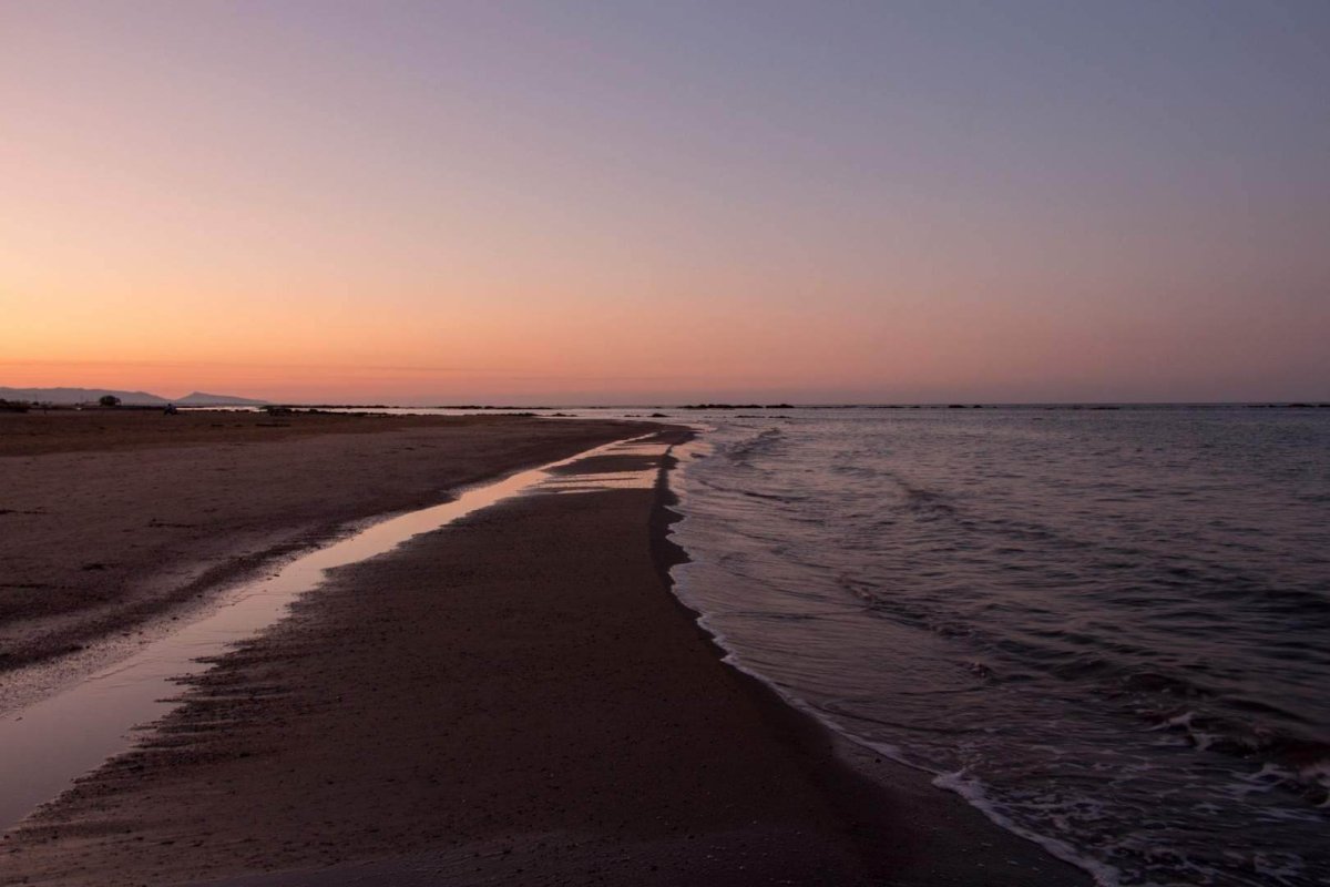 Каспийское море коса