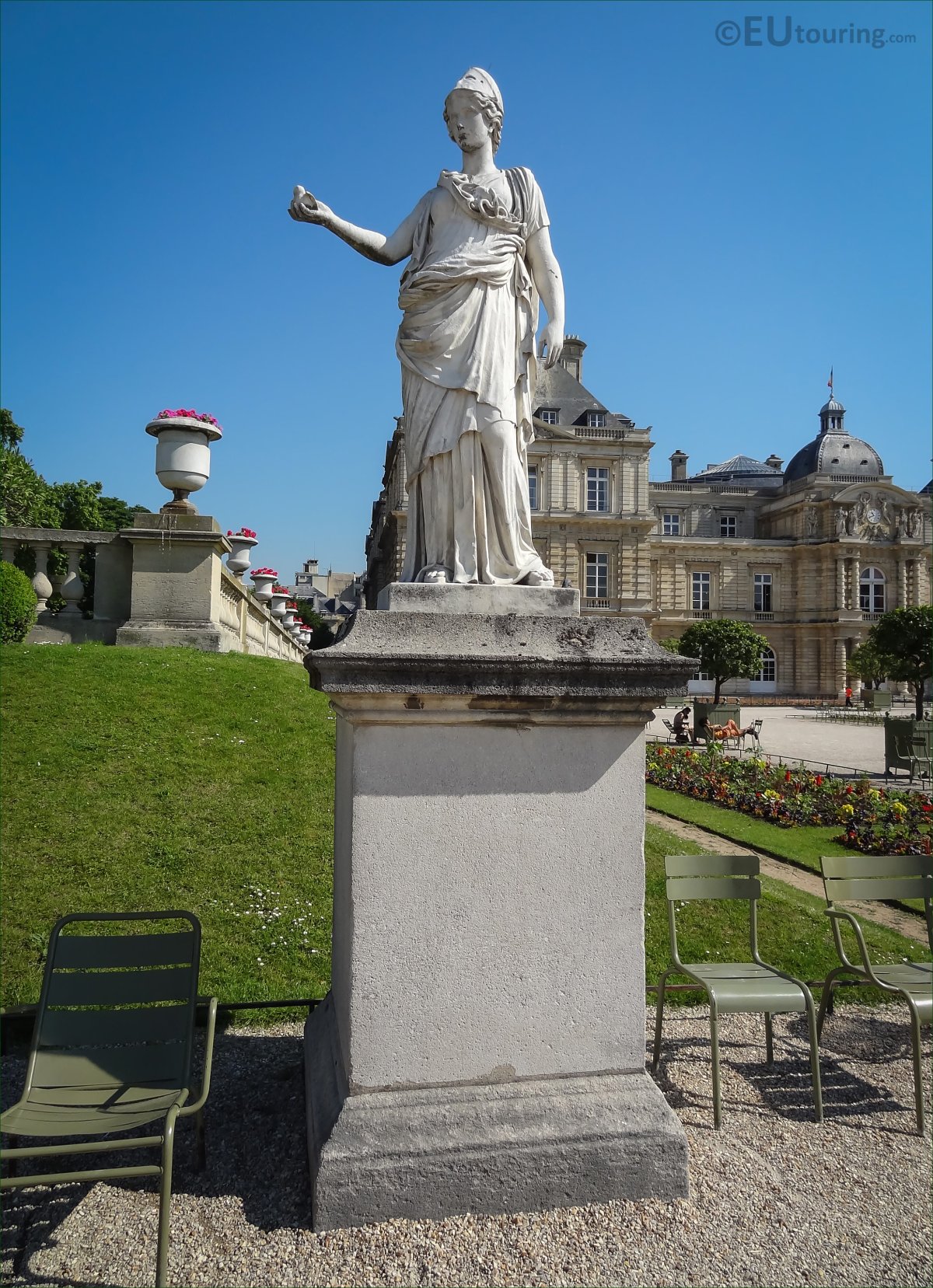 Le Jardin du Luxembourg статуя
