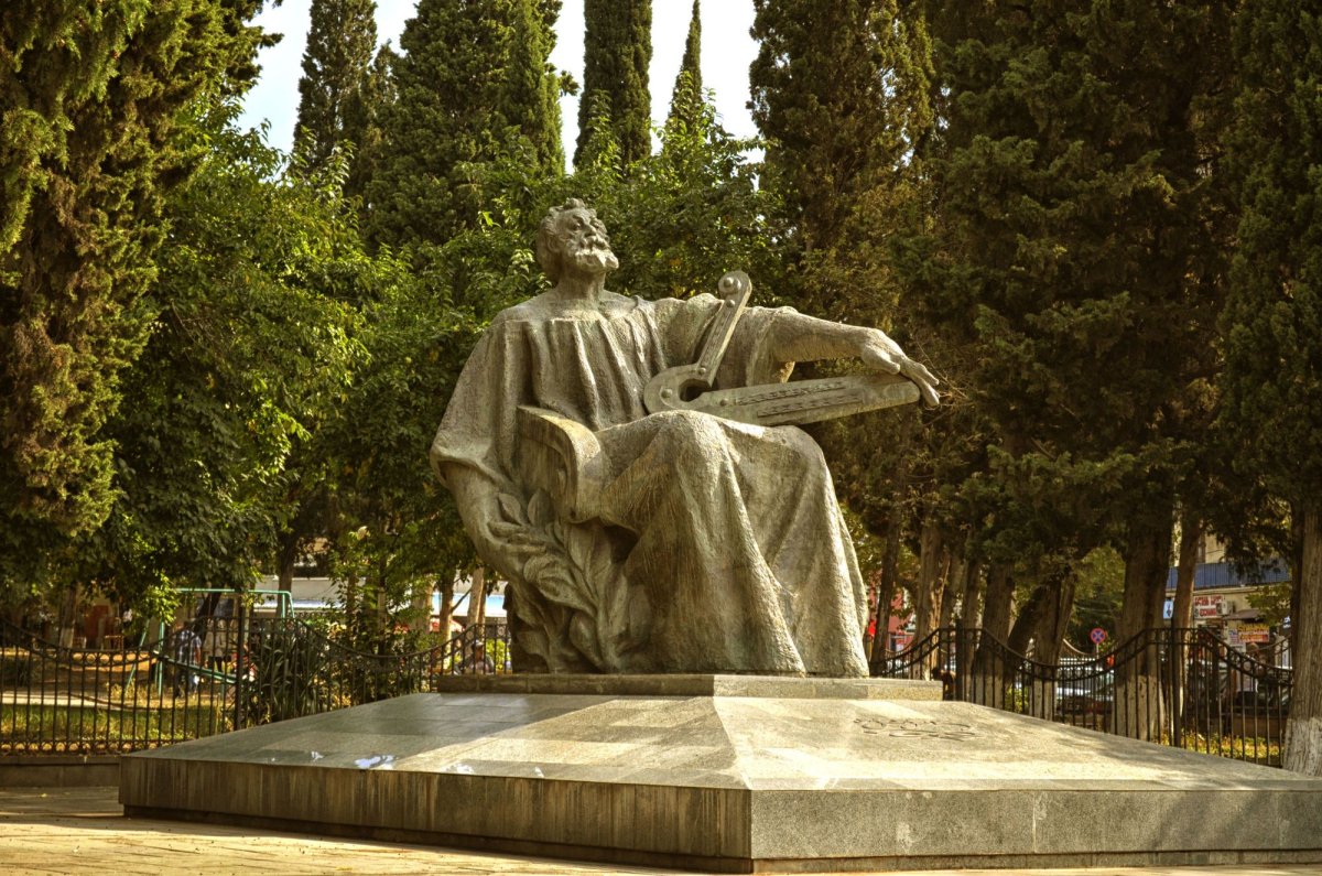 Памятники Церетели в Тбилиси
