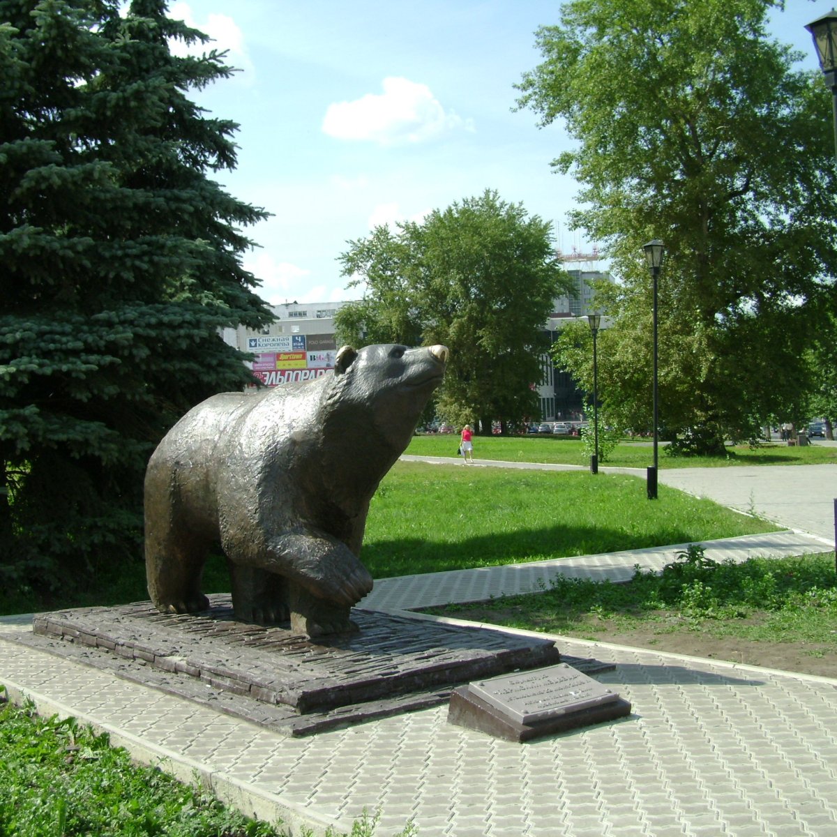 Памятник медведю в Лысьве