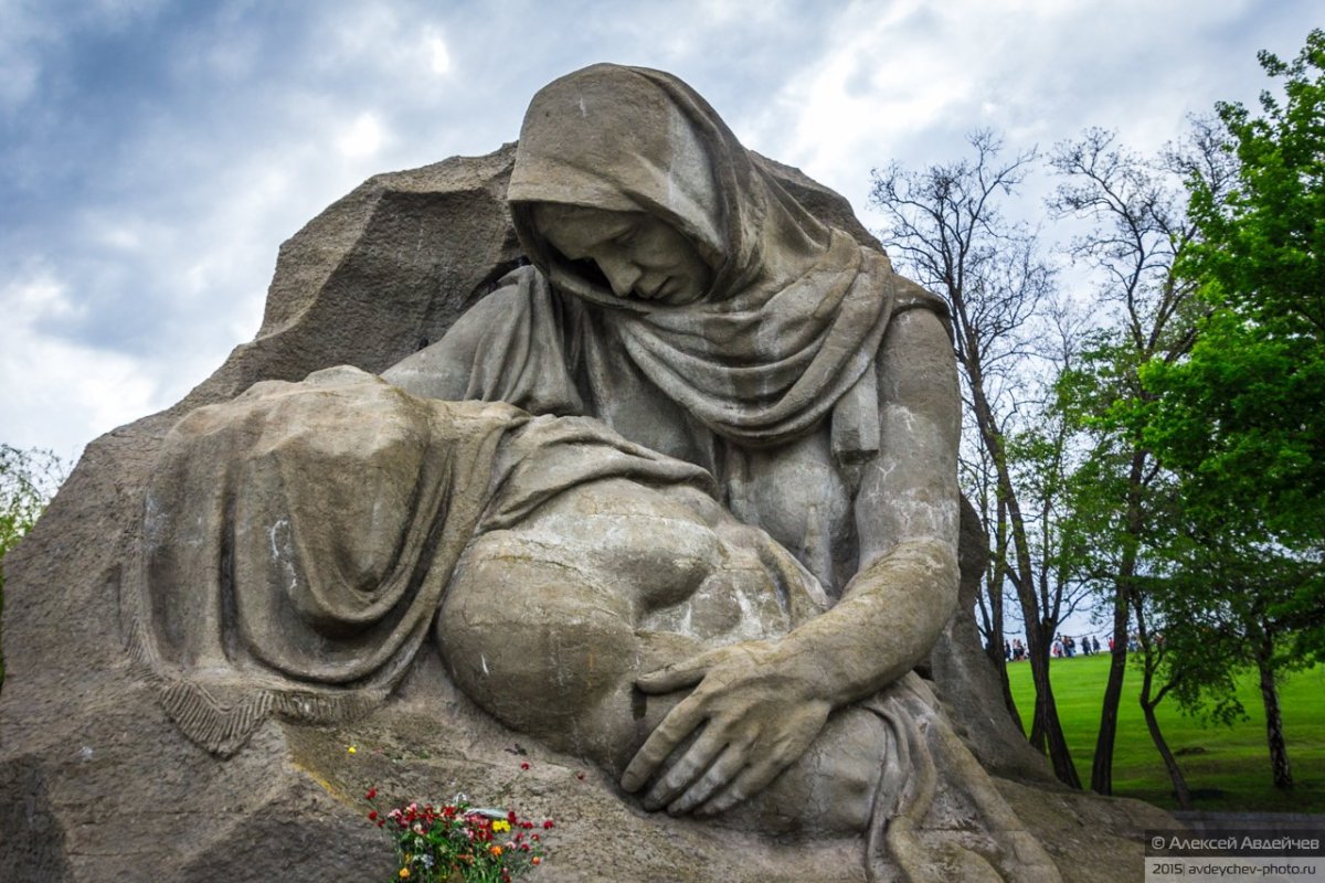 Памятник матери на Мамаевом Кургане