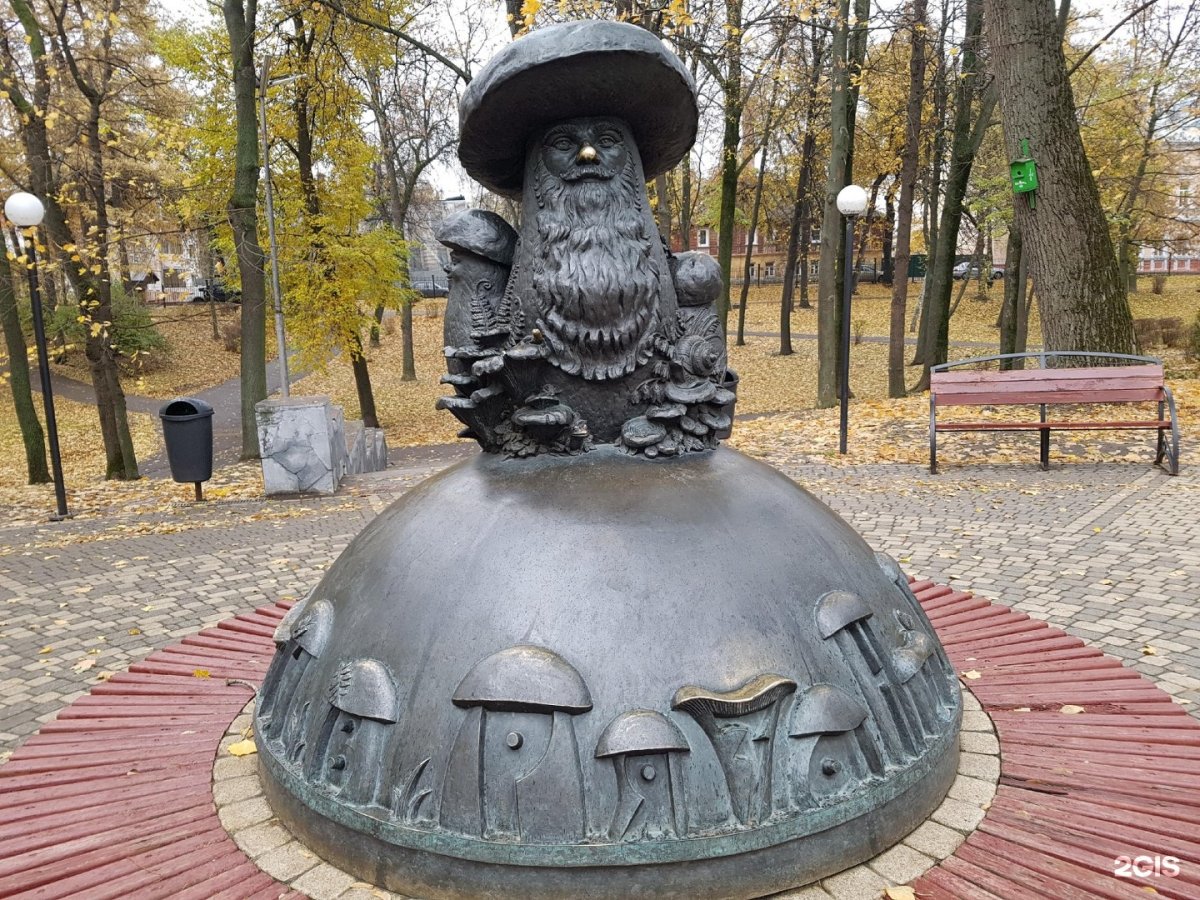 Скульптура грибы с глазами Рязань