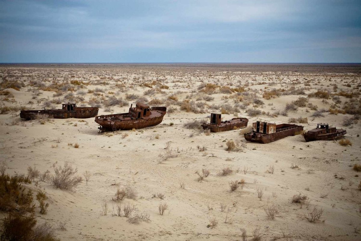 Ржавые корабли Аральского моря