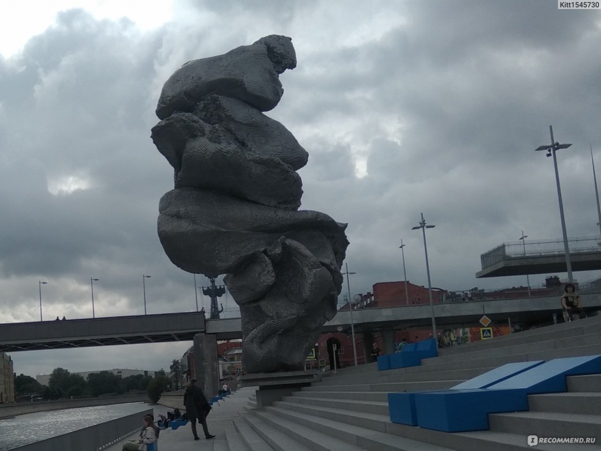 Памятник Глинн в Москве