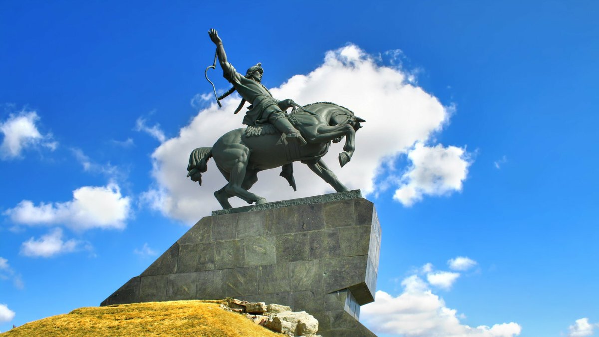 Салават Юлаев памятник в Уфе