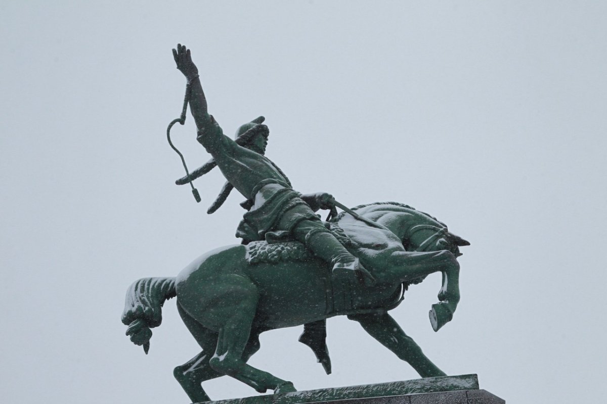 Скульптор Тавасиев памятник Юлаеву