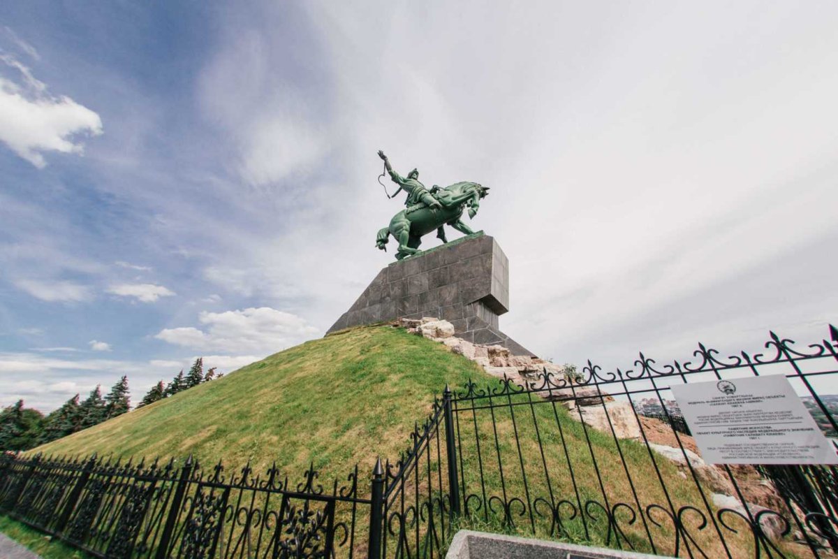 Памятник Салавату Юлаеву