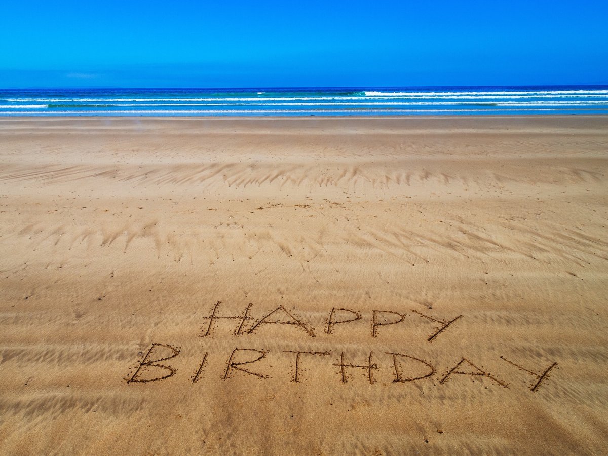 Happy Birthday море