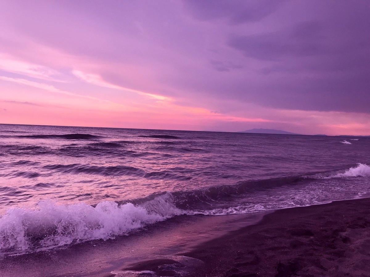 Фиолетовое море