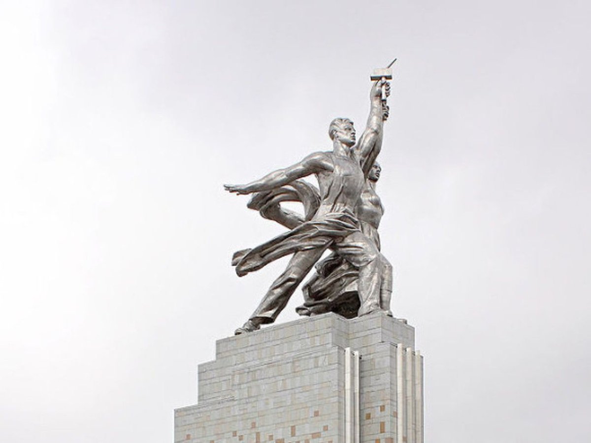 Вера Мухина памятник новикому