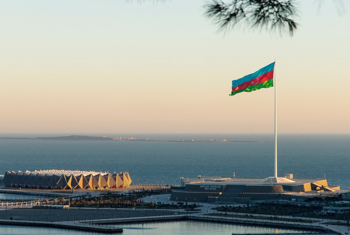Баку бульвар флаг